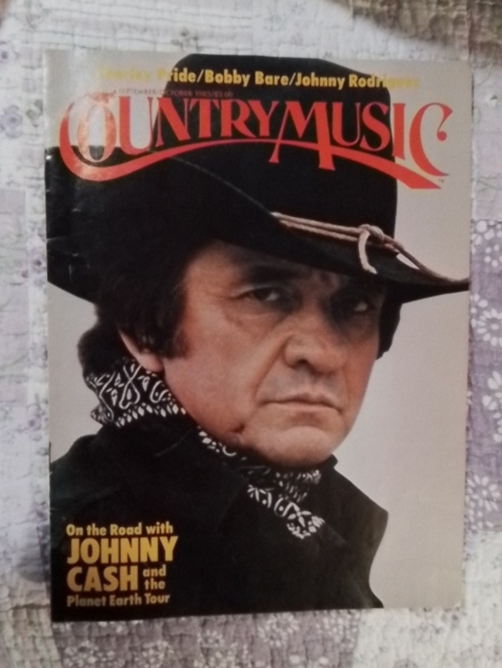 Cover Featuring Johnny Cash - Black